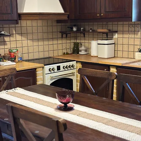 Mani Spot Elmare Okhiá